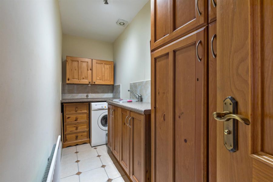 Apt 8 Warren Manor