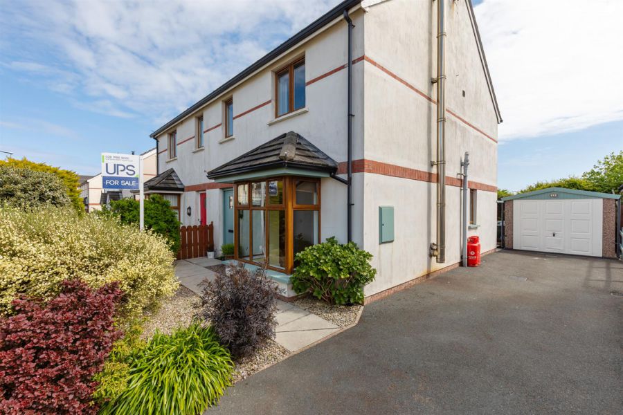 38 Longfield Way