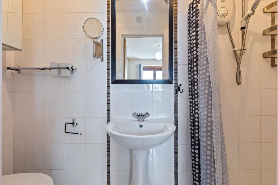 38 Longfield Way