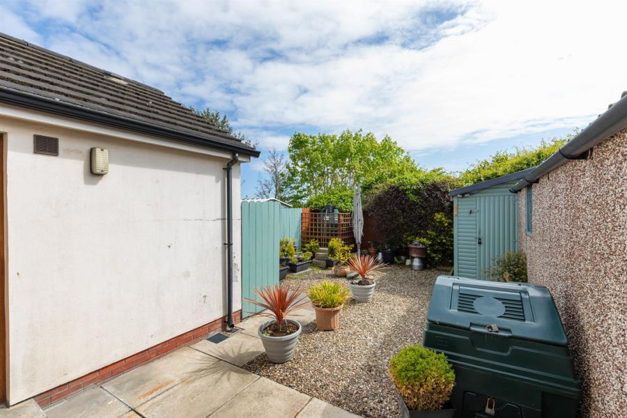 38 Longfield Way