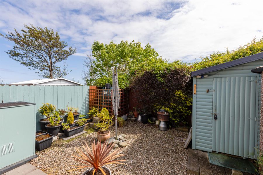 38 Longfield Way