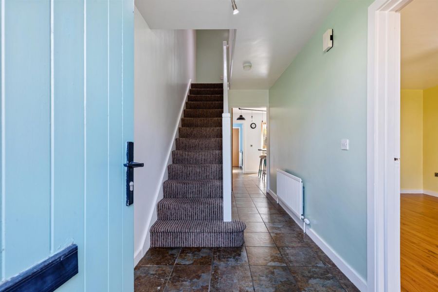 38 Longfield Way