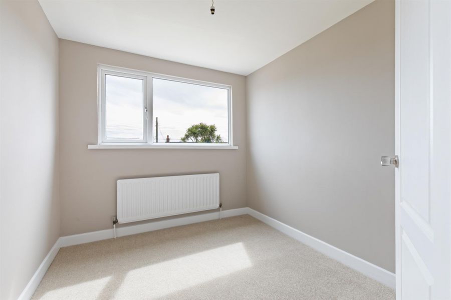 102 Moss Road