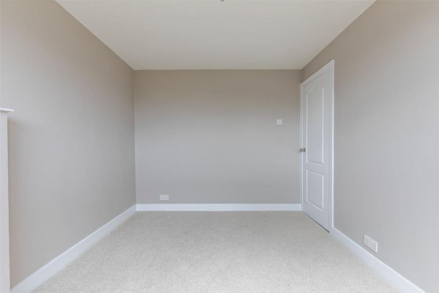 102 Moss Road