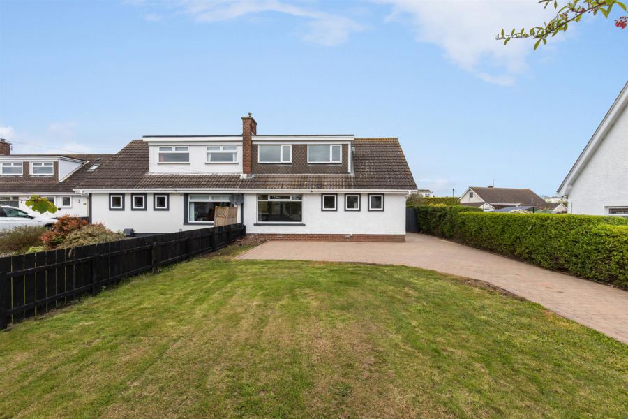 102 Moss Road