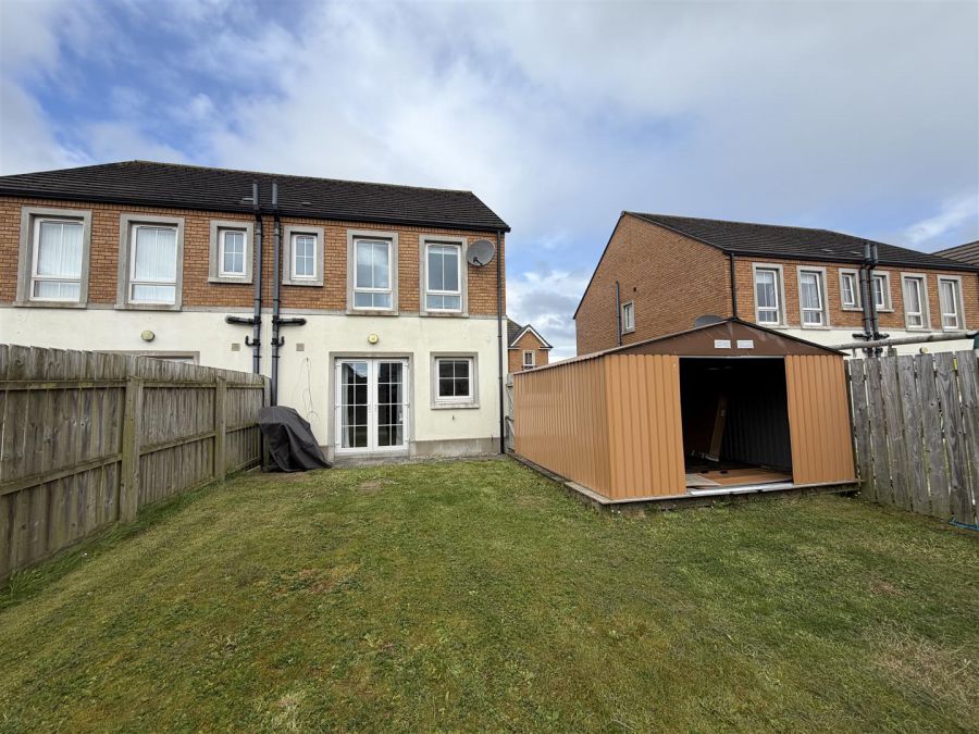 8 Rocklyn Drive