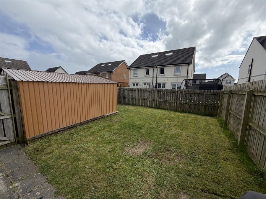 8 Rocklyn Drive