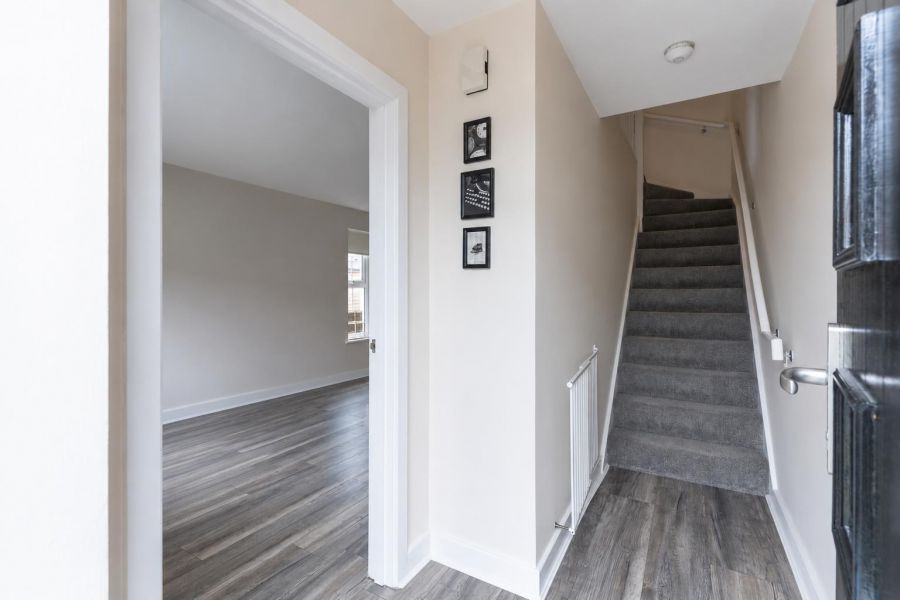 8 Rocklyn Drive