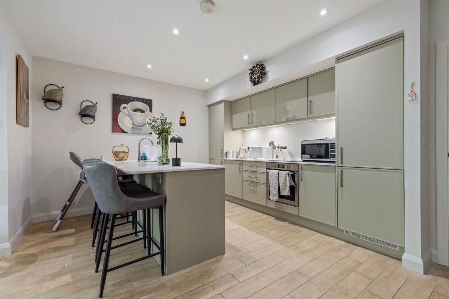 39 High Trees Crescent