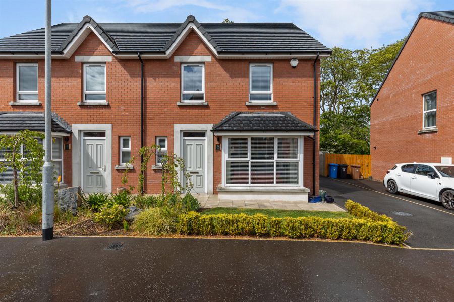 39 High Trees Crescent