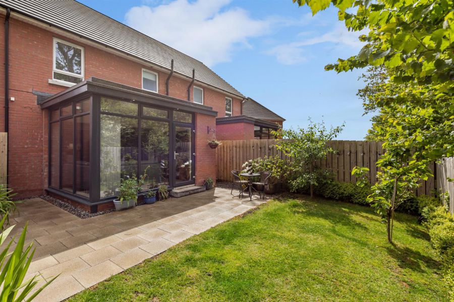 39 High Trees Crescent