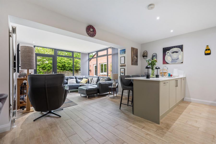 39 High Trees Crescent