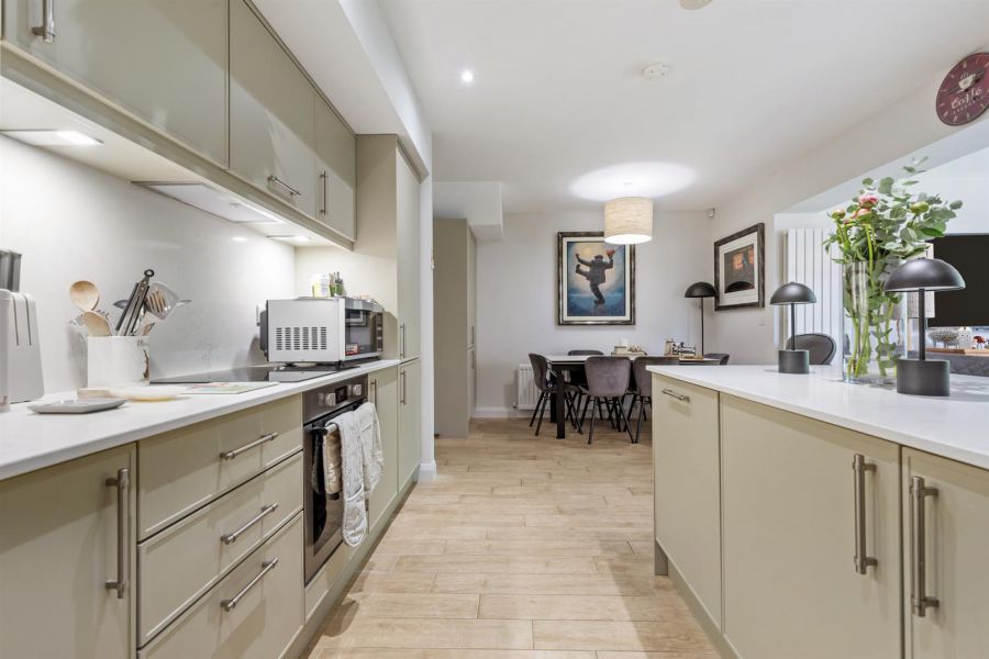 39 High Trees Crescent