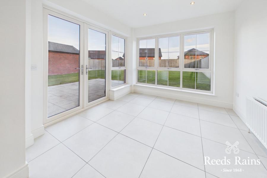 19 Helens Wood Green