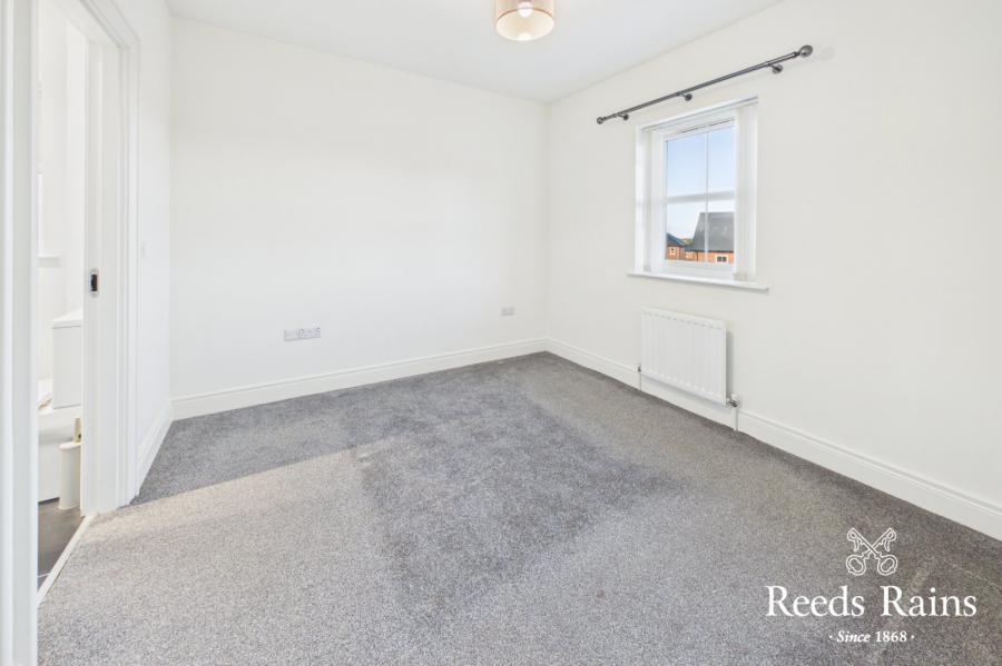 19 Helens Wood Green