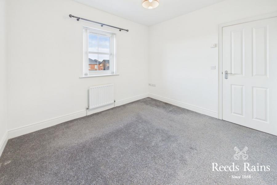 19 Helens Wood Green