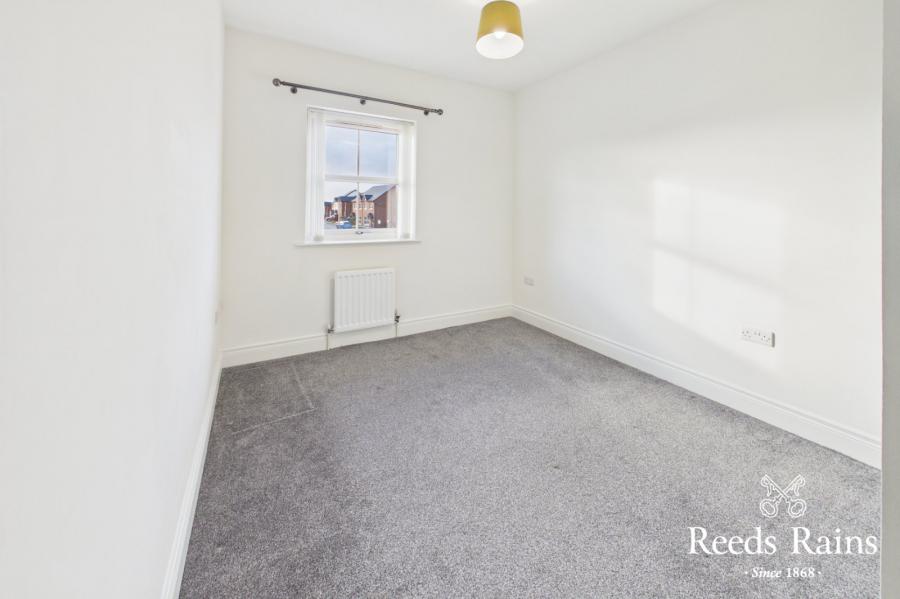 19 Helens Wood Green