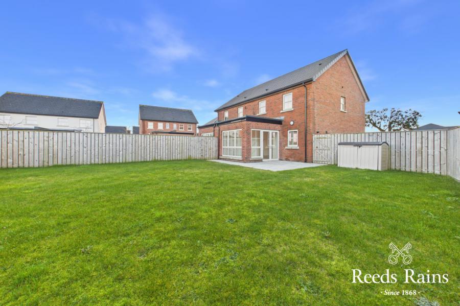 19 Helens Wood Green