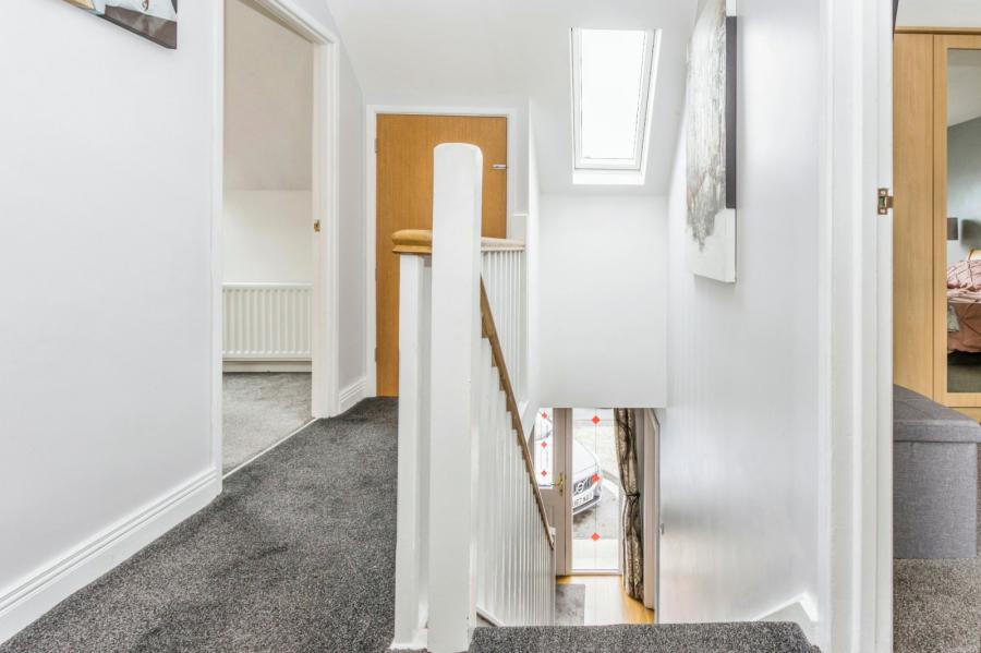 6 Stratford Road