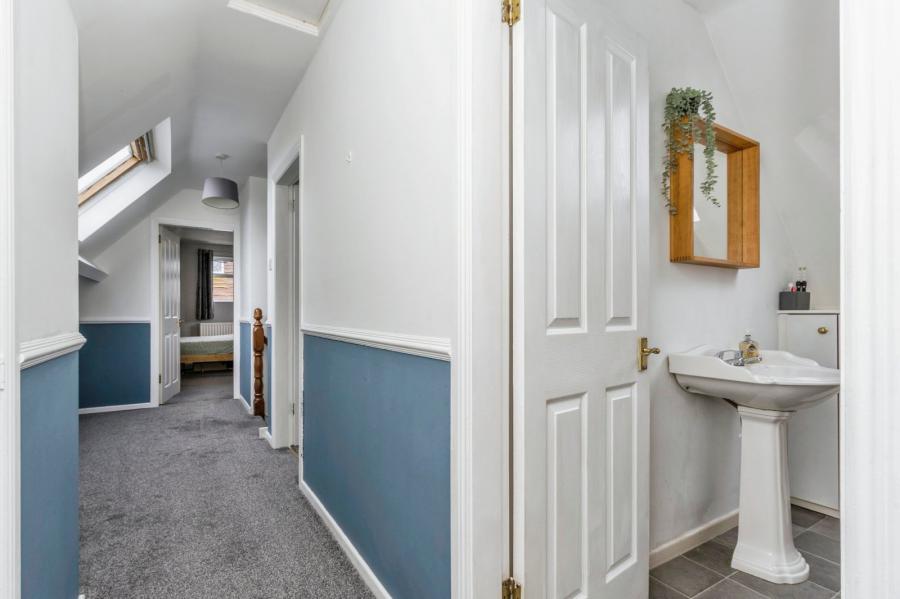 3 Briarwood Drive