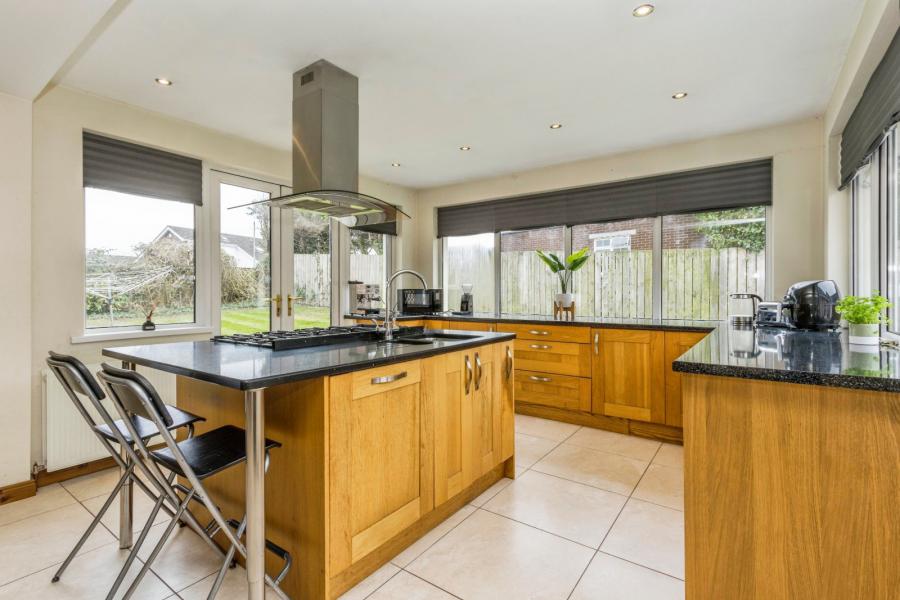 3 Briarwood Drive