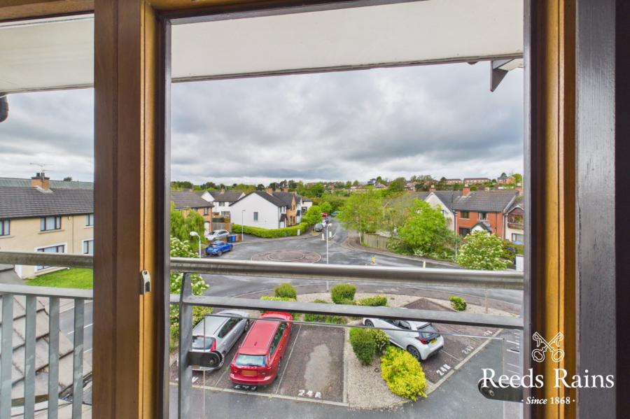 24F Shaftesbury Road