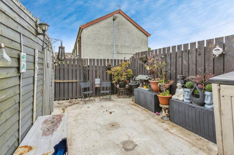 24 Bloomfield Walk