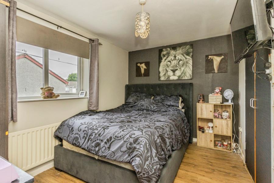 24 Bloomfield Walk