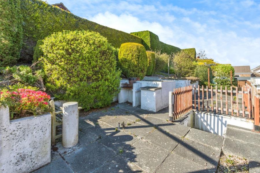 30 Sinclair Road North