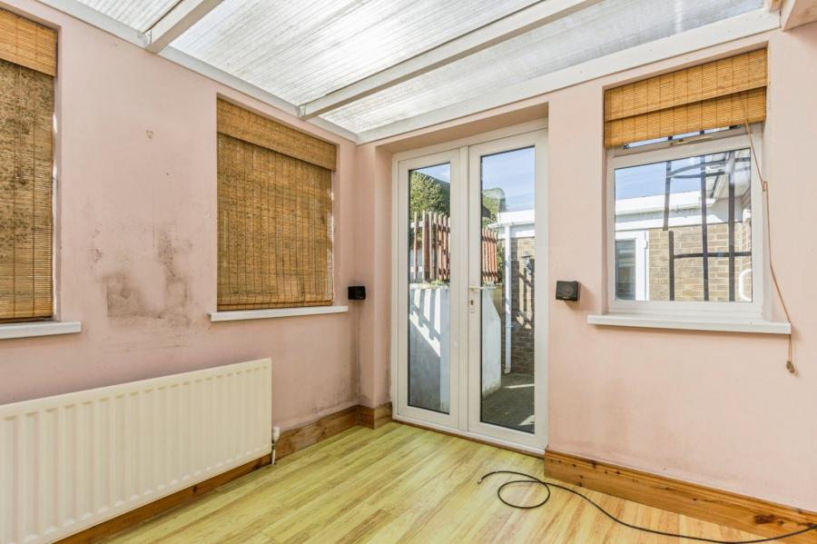 30 Sinclair Road North