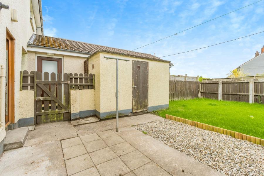12 Abbots Close