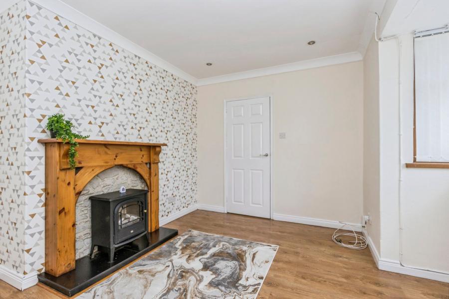 12 Abbots Close