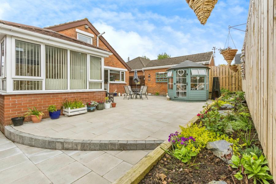 5 Morston Park