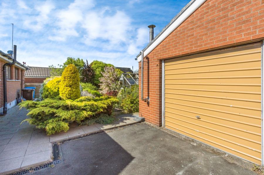 5 Gransha Road