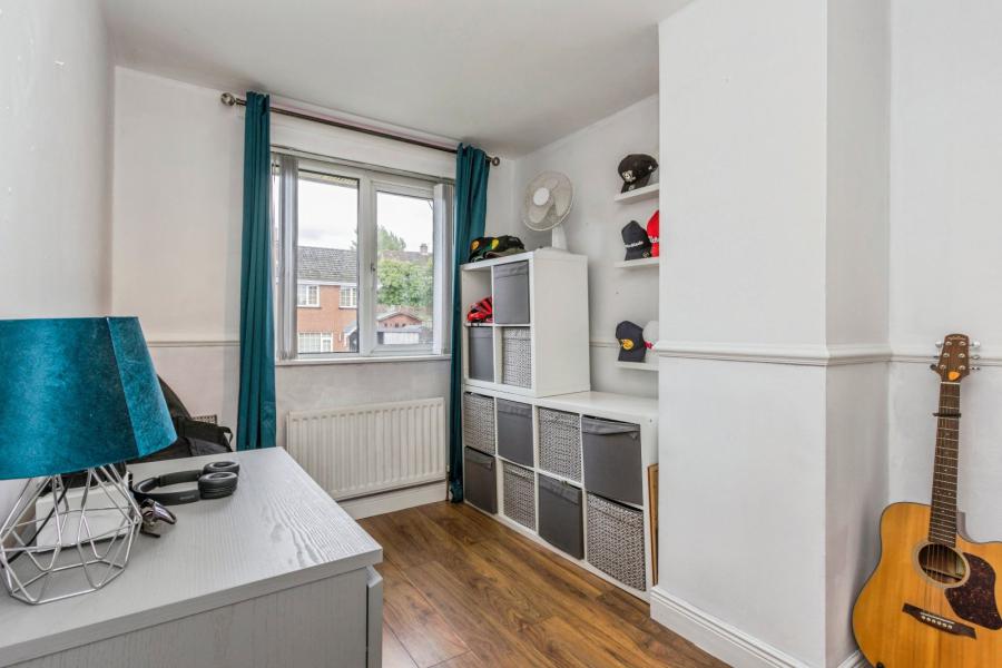 23 Manor Park