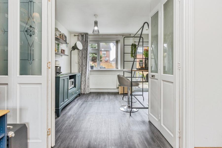 23 Manor Park