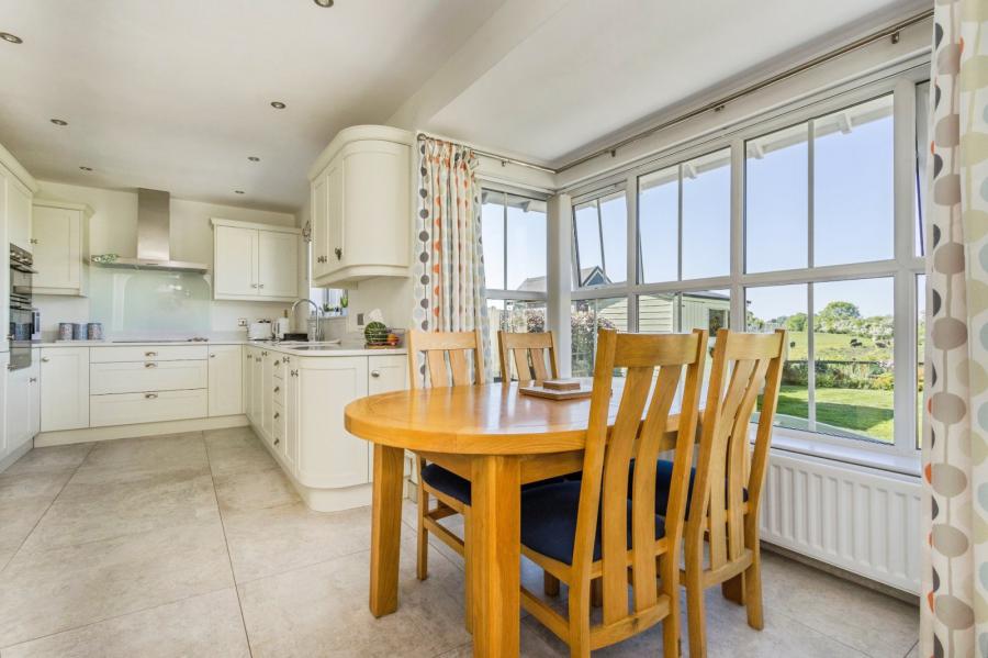 8 Dunkeld Chase