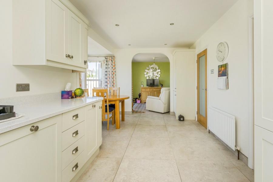 8 Dunkeld Chase