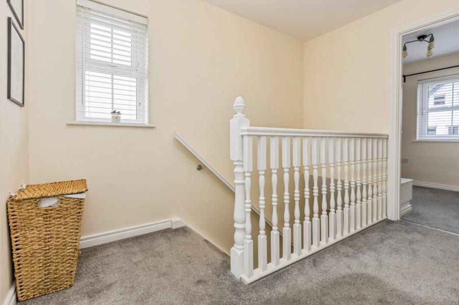 139 Linen Crescent