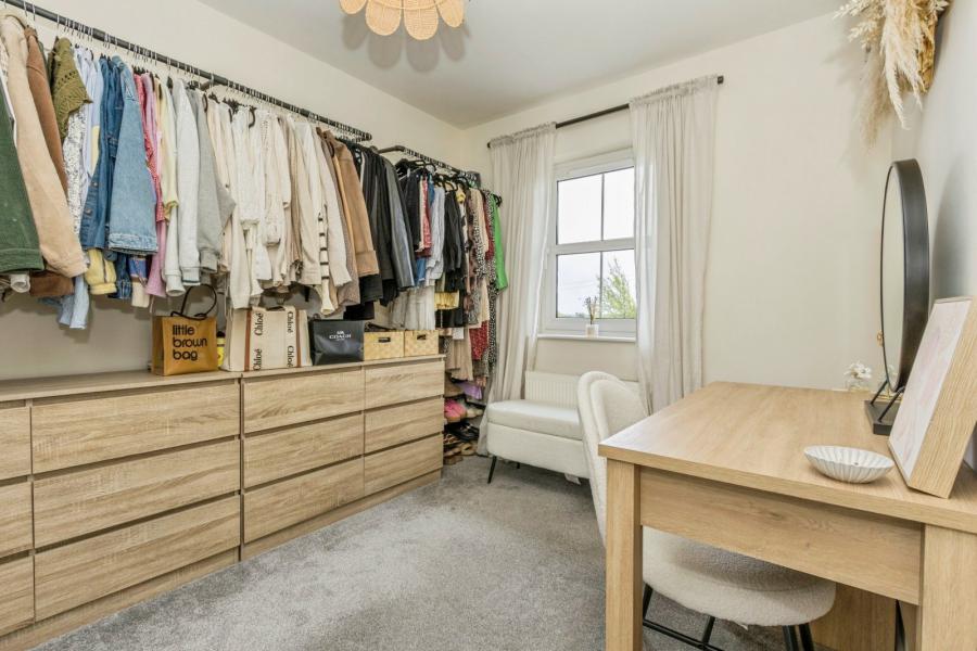 139 Linen Crescent