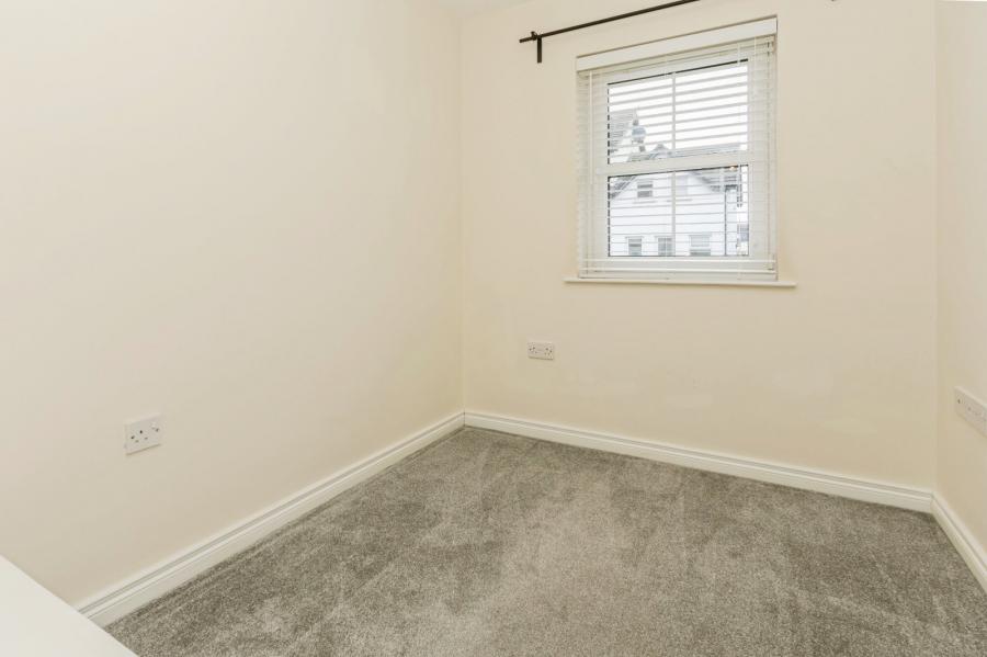 139 Linen Crescent