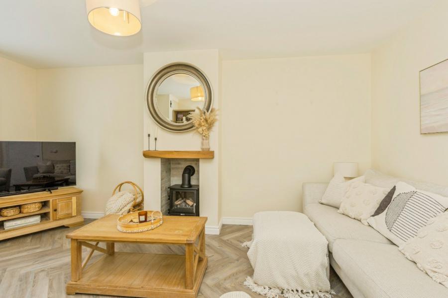 139 Linen Crescent