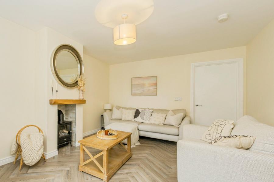 139 Linen Crescent