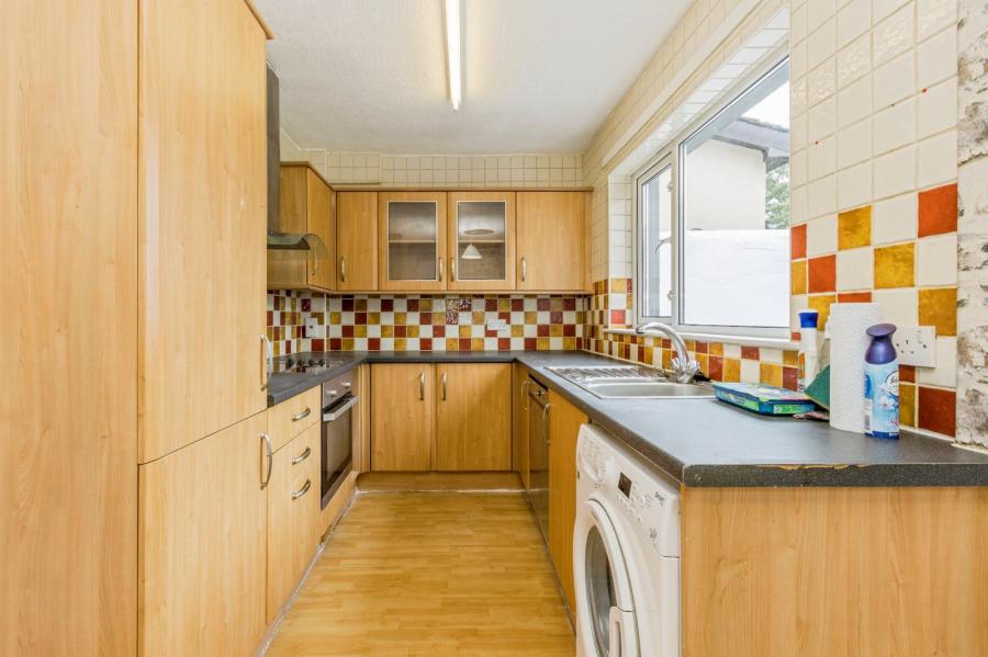12 Clandeboye Road