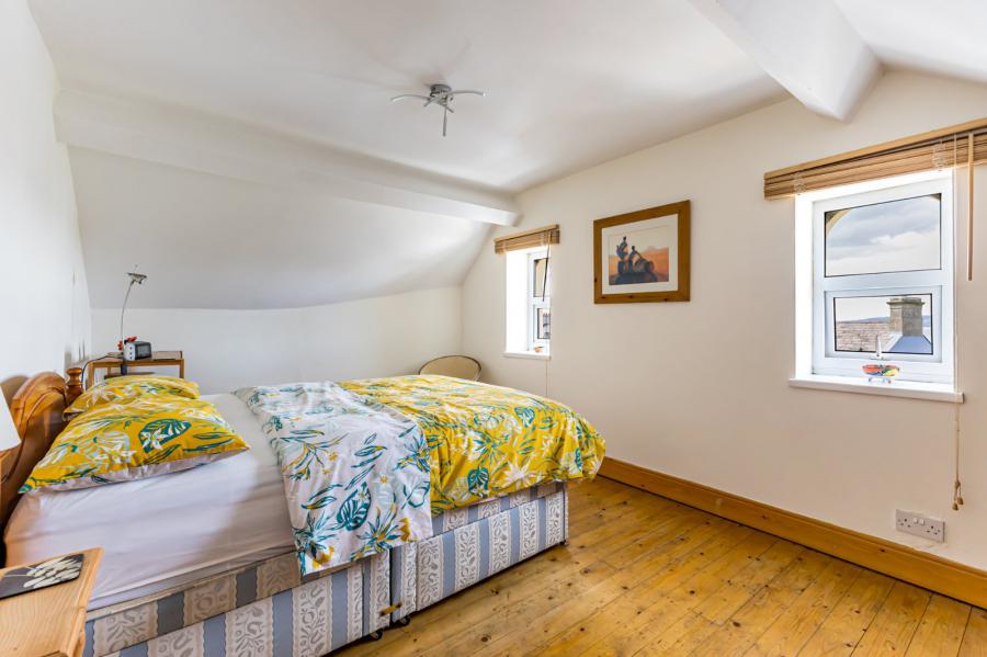 Ardbracken House, 2 Upper Clifton