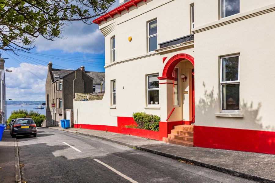 Ardbracken House, 2 Upper Clifton