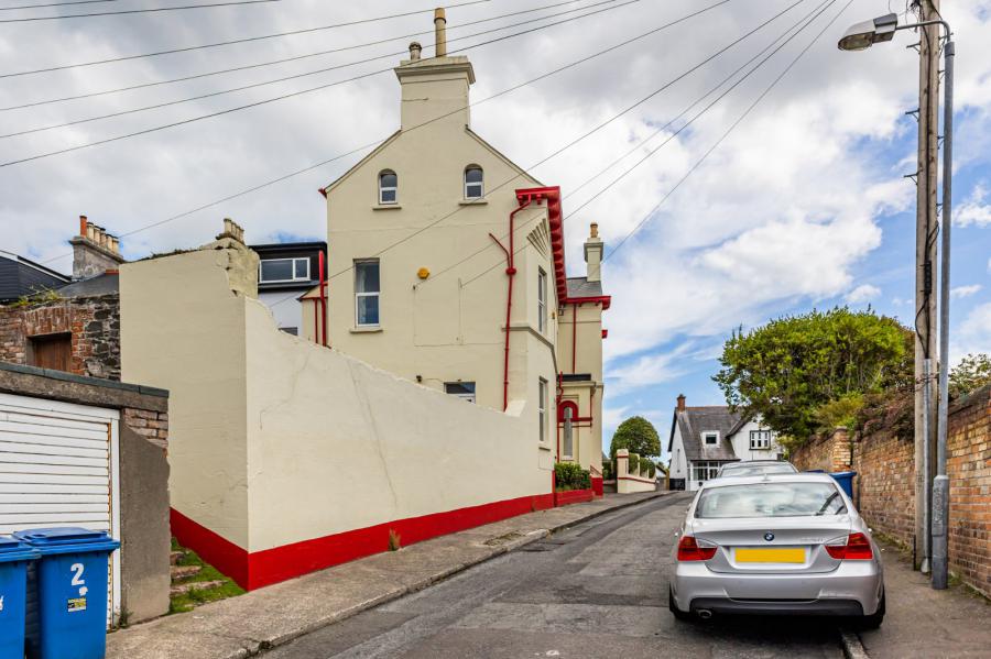 Ardbracken House, 2 Upper Clifton