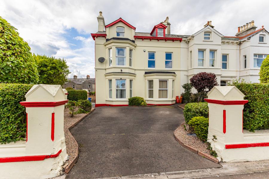 Ardbracken House, 2 Upper Clifton