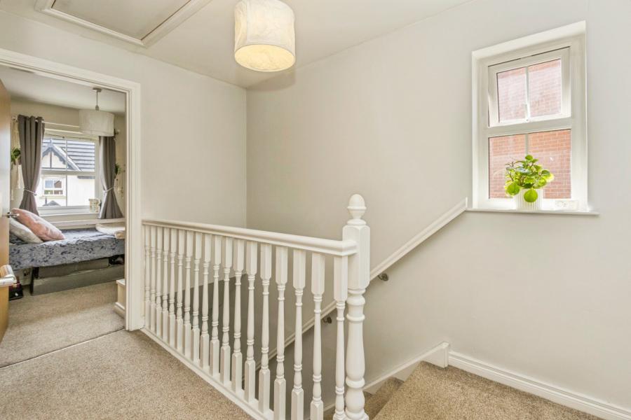 10 Linen Avenue