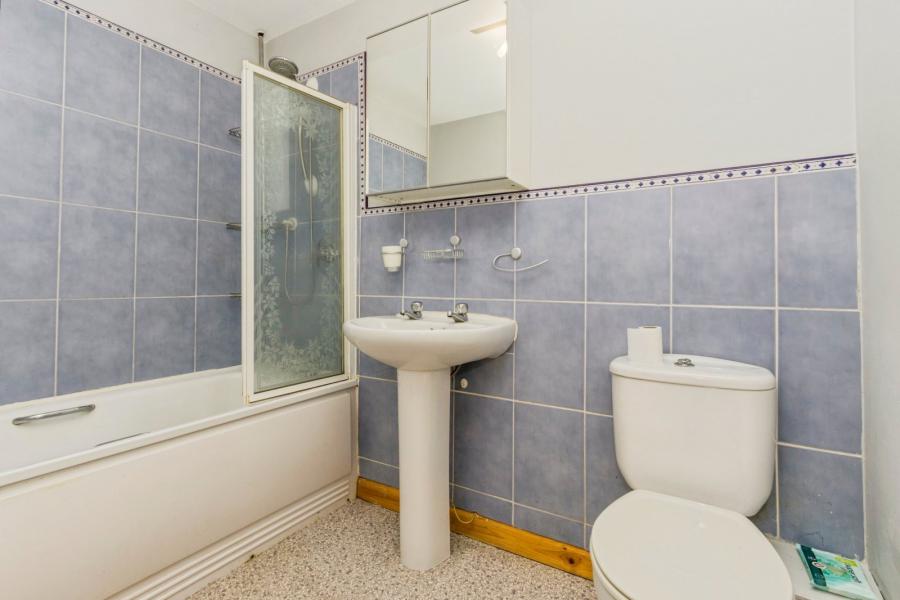 11 Shaftesbury Road